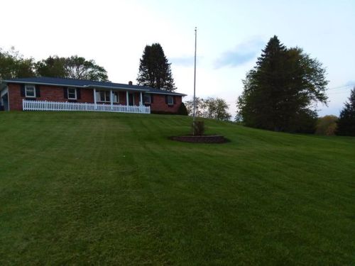 8079 Goodrich Rd, Harmon, OH 44662-9436
