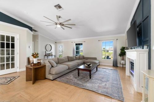 2505 20th Ave, Cape Coral FL  33904-3226 exterior