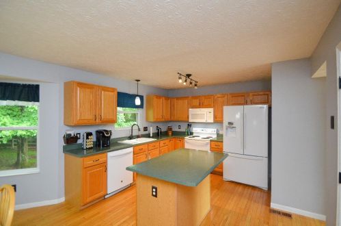 1275 Mcguffey Ln, Stonelick OH  45103-1148 exterior