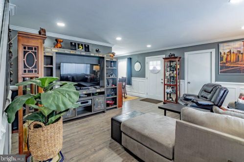 27 Midvale Ln, Willingboro NJ  08046-3159 exterior