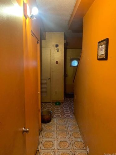 877 Freeman St, Bronx NY  10459-1509 exterior