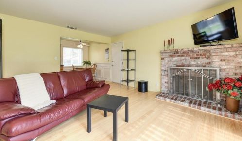 8962 Woodward Way, Citrus Heights, CA 95662-4132