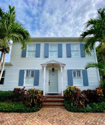 234 Edgewood Dr, West Palm Beach, FL 33405-1904