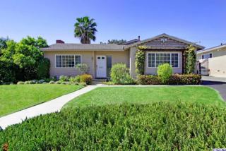 945 Crestview Dr, Pasadena CA  91107-1949 exterior