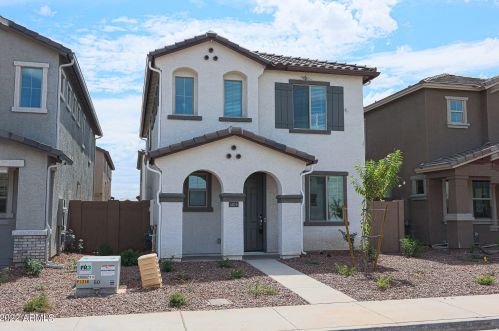 5819 Encinas Ln, Phoenix AZ  85043-6553 exterior