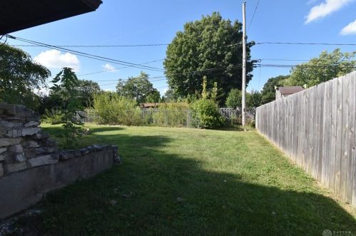 527 Koerner Ave, Englewood, OH 45322-2007