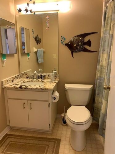 612 Masterpiece Dr, Ruskin FL 33573-6564 exterior