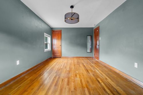 715 Hamil Rd, Verona PA  15147-2924 exterior
