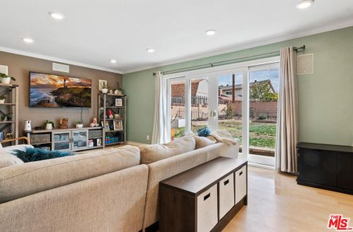 2216 Electra Ave, Simi Valley CA  93065-1720 exterior