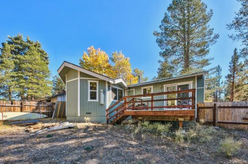 1045 Mohawk St, South Lake Tahoe CA  96150-5232 exterior