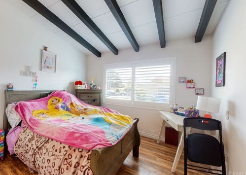 7076 Newbury Ave, San Bernardino CA  92404-6441 exterior