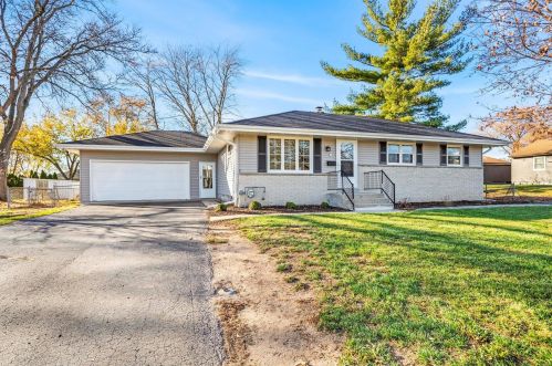 939 Kims Ln, Mukwonago WI  53149-1118 exterior