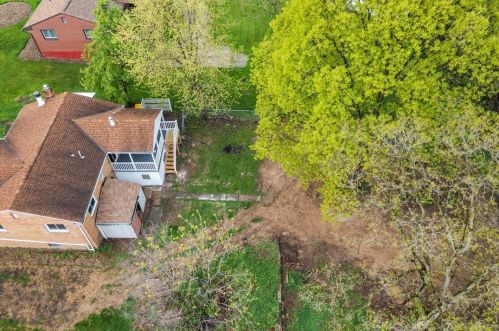 132 Firwood Dr, Bridgeville PA  15017-1204 exterior