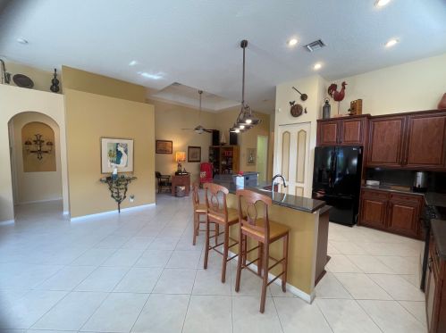 7110 Veneto Dr, Boynton Beach FL  33437-3741 exterior