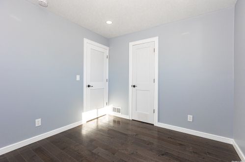 151 Reynolds Rd, West Islip NY  11795-2916 exterior