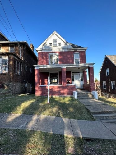 2113 Orchard St, Whitaker PA  15120-2603 exterior