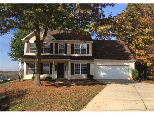 9715 Castle Terrace Ct, Charlotte, NC 28215-7392