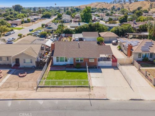 6764 Del Rosa Dr, San Bernardino, CA 92404-5644