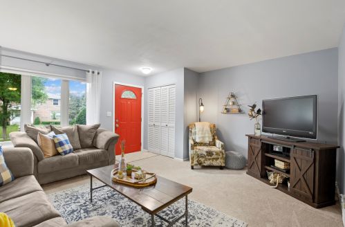 1333 Camden Way, Waukesha, WI 53186-6857
