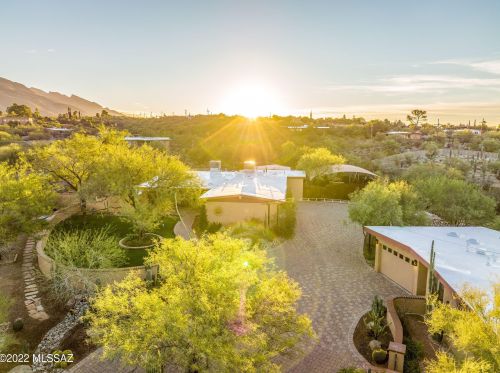 140 Montecello Ct, Tucson AZ exterior