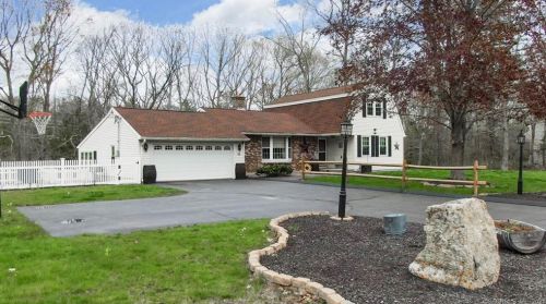 32 Elvira Hts, Putnam CT  06260-2500 exterior