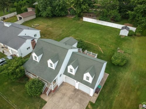 580 Lyle Dr, Hermitage, PA 16148-1628