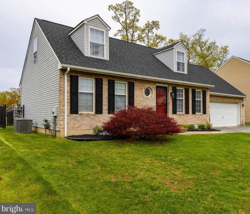 12 Edgewood Ave, New Castle, DE 19720-3509