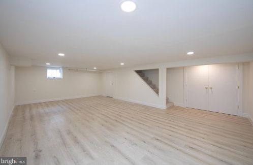 281 Rhoads Ave, Tavistock NJ  08033-1470 exterior