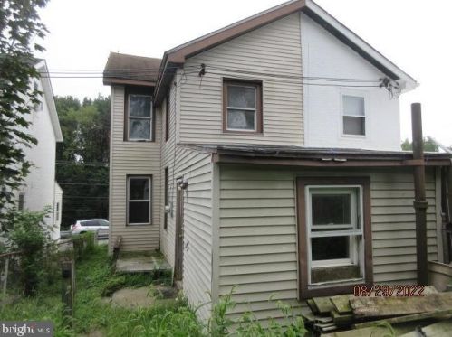 4350 Ridge Rd, Boothwyn, PA 19061-5051