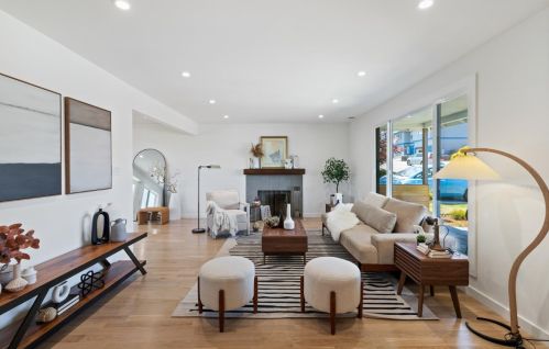 347 Paramount Dr, Millbrae CA  94030-1324 exterior