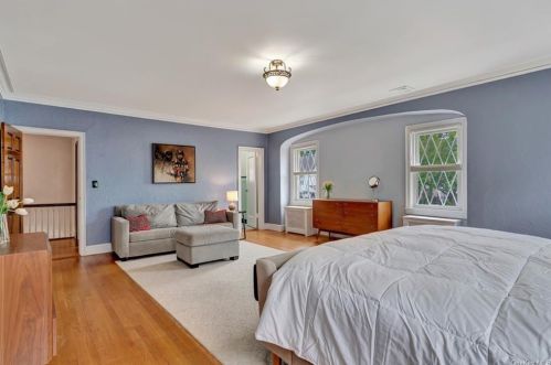 380 Summit Ave, Mount Vernon NY  10552-2206 exterior