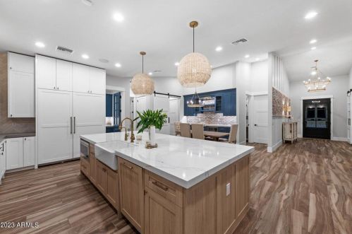 3313 Colter St, Phoenix, AZ 85018-1420