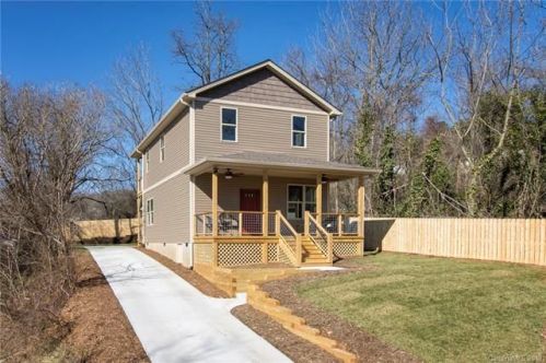 79 Green Oak Rd, Asheville, NC 28804-3003