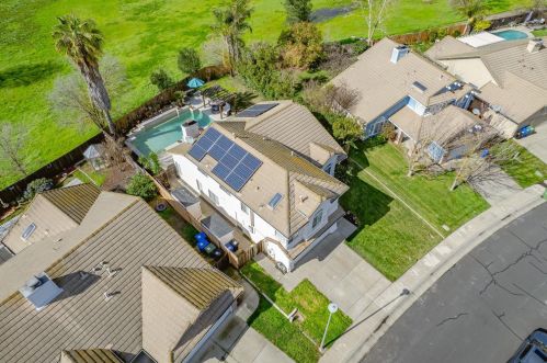 8856 Hiddenspring Way, Elk Grove CA  95758-6153 exterior