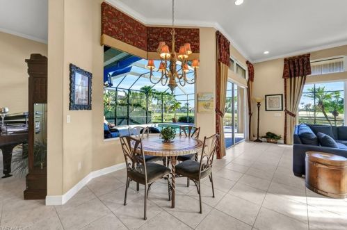 5027 Cerromar Dr, Naples FL  34112-7922 exterior