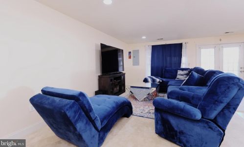 2472 Sylvan Moor Ln, Woodbridge VA  22191-6354 exterior