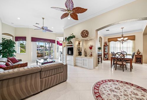 8958 Via Tuscany Dr, Boynton Beach, FL 33472-7142