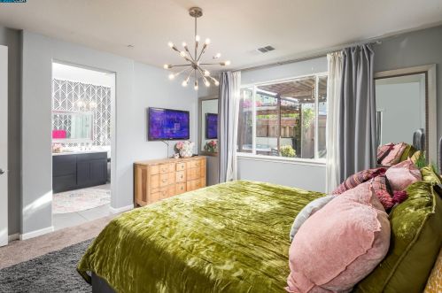 16785 Ore Claim Trl, Lathrop CA  95330-8842 exterior