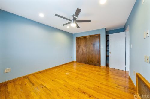 38 Madison Ave, Avenel NJ  07001-1445 exterior