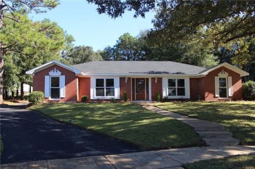 2805 Westmoor Ct, Mobile, AL 36695-3151