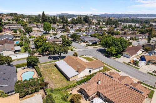 1485 Lassiter Dr, Walnut CA  91789-1210 exterior