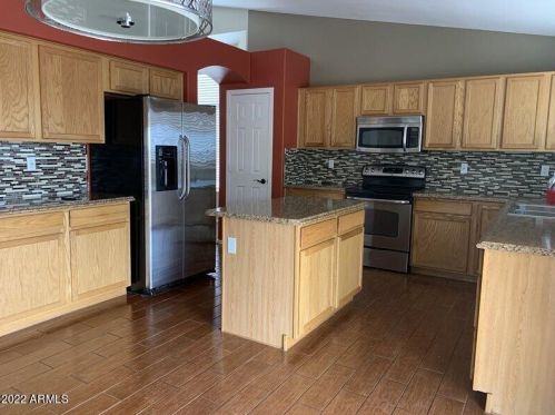 3910 74th Dr, Phoenix AZ  85043-7591 exterior