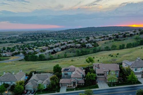 1573 Terracina Dr, Folsom CA  95762-5407 exterior