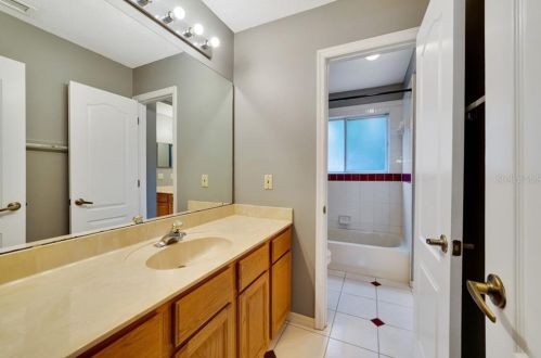 5208 Patricia Dr, Orlando FL 32819-7548 exterior