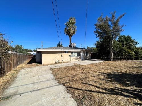 432 Acacia Ave, Rialto CA  92376-2934 exterior