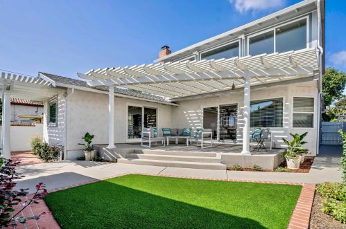 1151 Turquoise St, San Diego CA 92109-1247 exterior