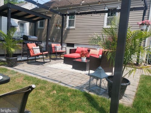 2141 Olden Ave, Trenton, NJ 08610-1814