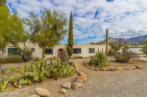 1032 Wanda Vista Rd, Tucson, AZ 85704-3153