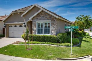 2008 Thornecroft Ln, Roseville, CA 95747-8812