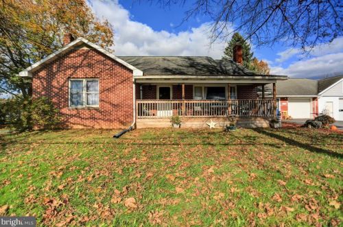 1065 Orrstown Rd, Lees Cross Roads, PA 17257-8803
